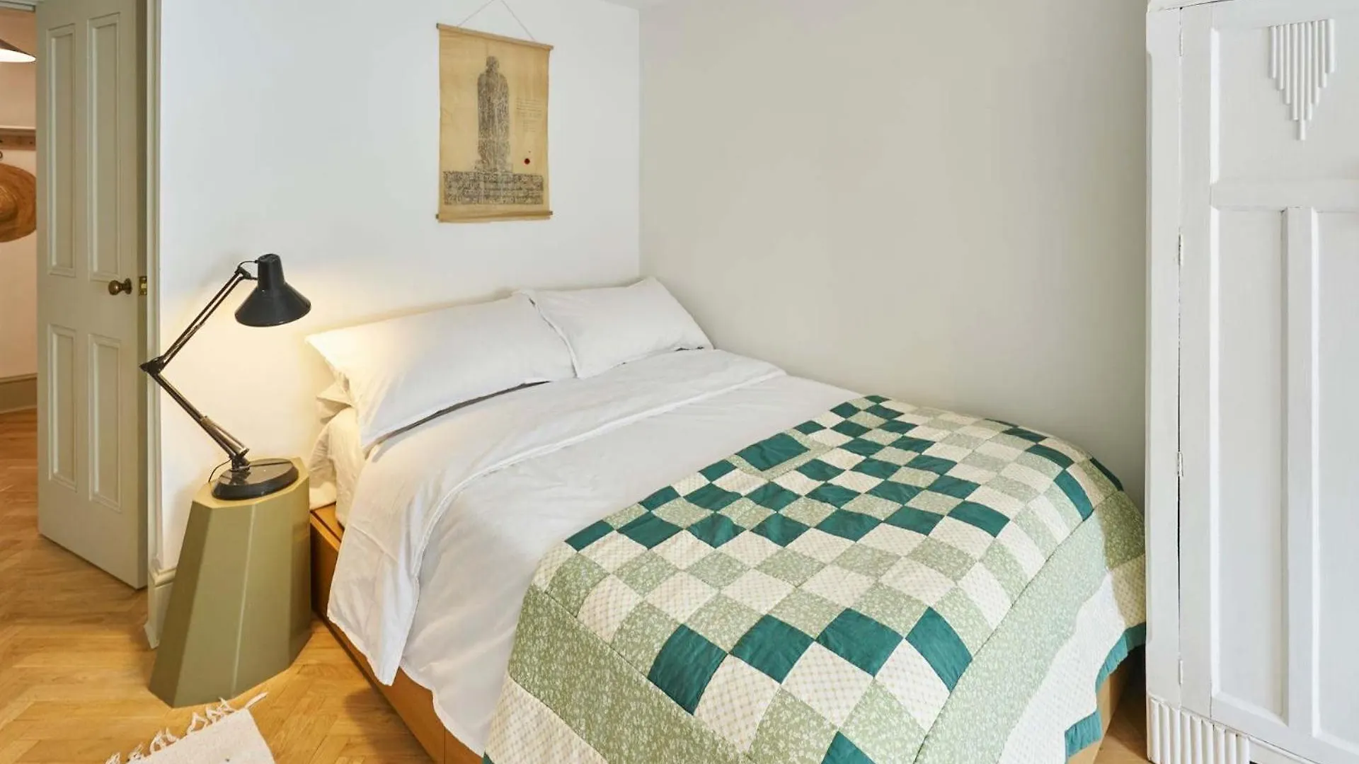 Host & Stay - Brunswick Place Flat 브라이턴 0*,  영국